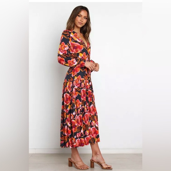 Petal & Pup Vibrant Floral Long Sleeve Dress - size small - Picture 6 of 11